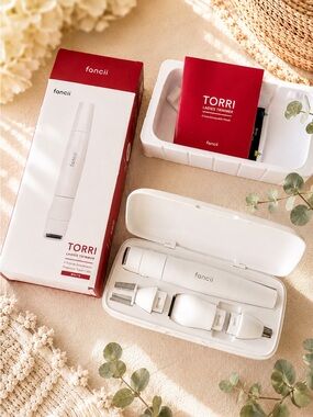 Fancii TORRI Ladies Trimmer Travel Set NEW Tested 4 Heads Case White